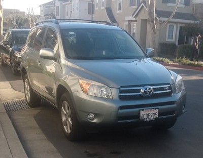 ​Серийная сборка кроссовера RAV4 стартует на питерском заводе Toyota в этом году